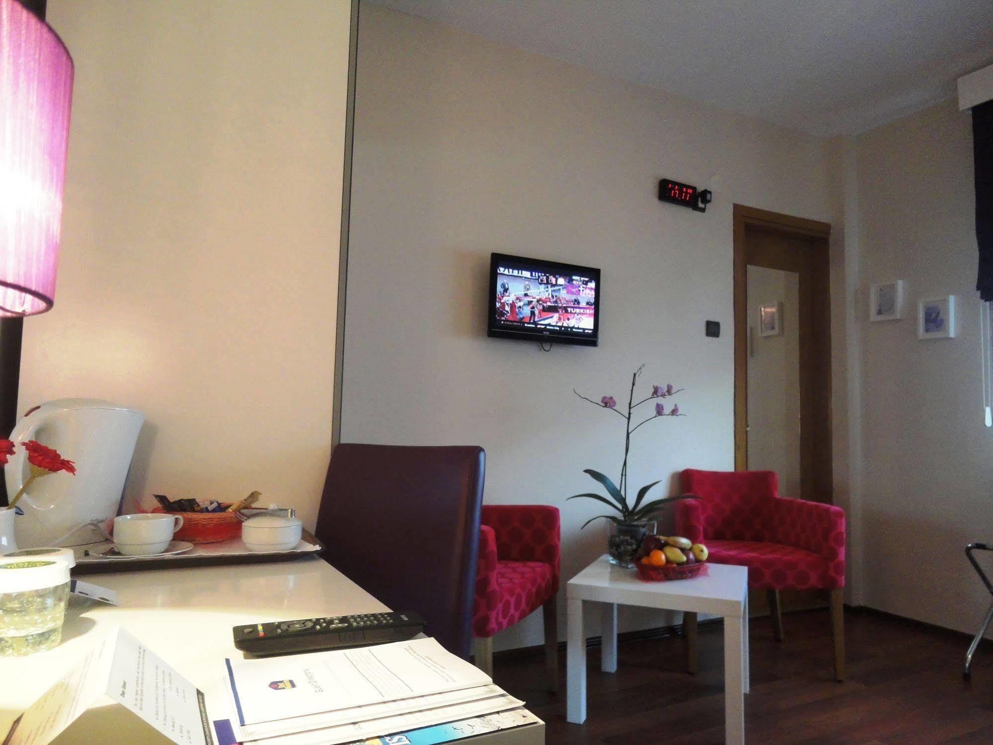 Bakirkoy Tashan Business & Airport Hotel Provincia di Provincia di Istanbul Esterno foto